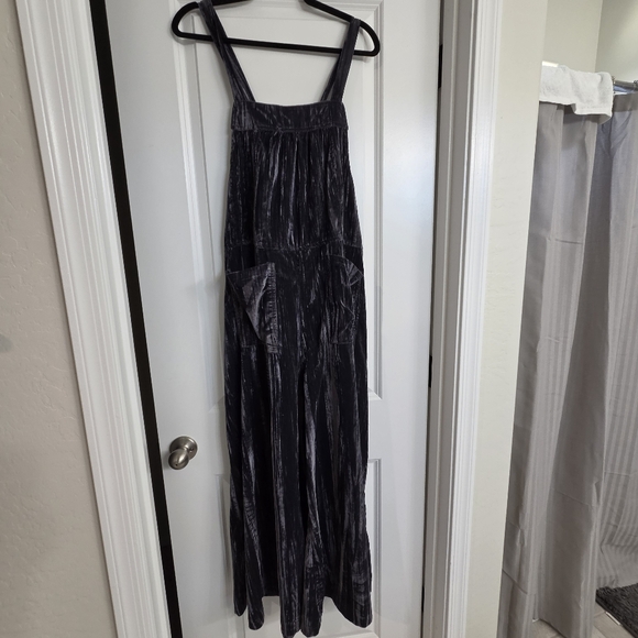 Crushed Velvet Dakota Jumpsuit by Natural Life - NWT - Charcoal Color - Picture 2 of 11